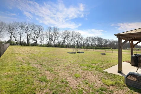 1027 Caballo Trail Gallatin TN 37066