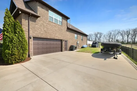 1027 Caballo Trail Gallatin TN 37066