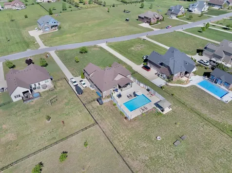 1027 Caballo Trail Gallatin TN 37066