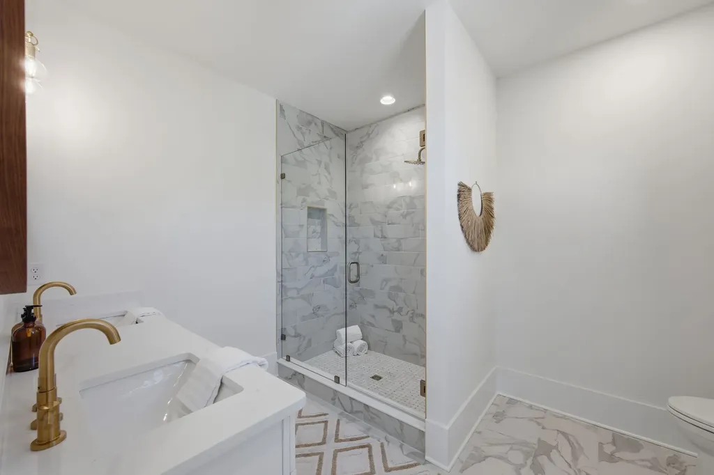 264 38th Ave, N Nashville TN 37209