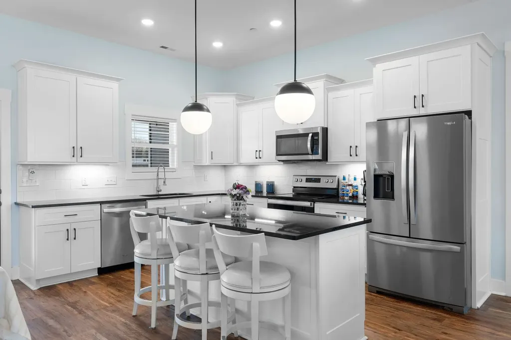 10111 Crookedhorn Court Bell Buckle TN 37020