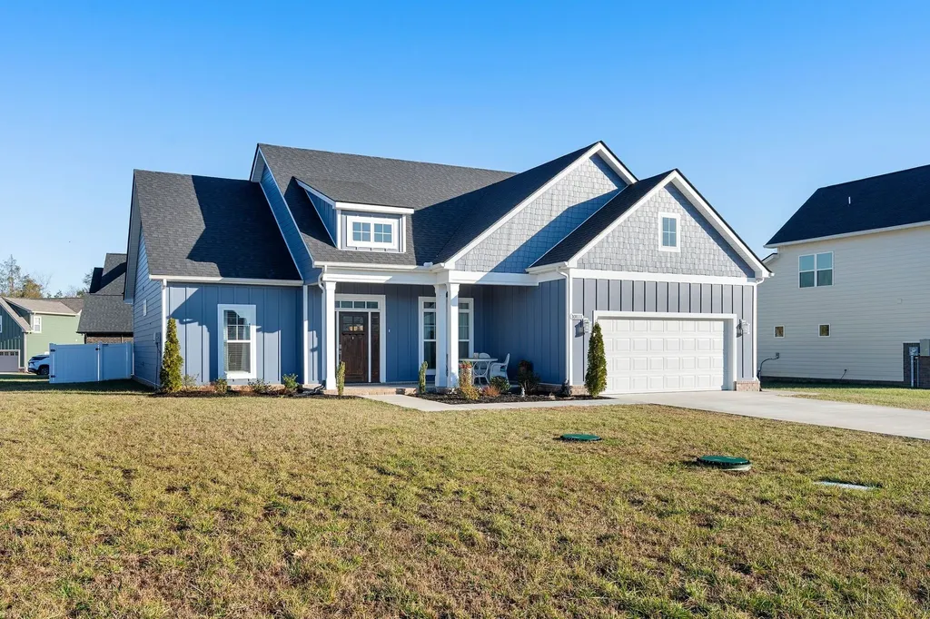 10111 Crookedhorn Court Bell Buckle TN 37020