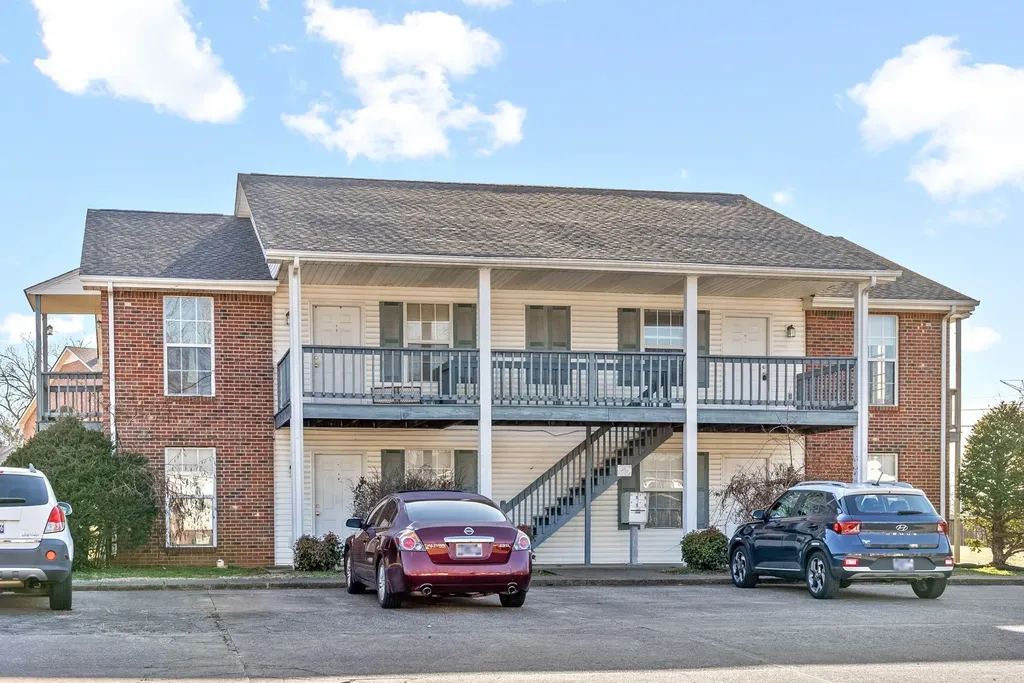 1891 Waters Edge Drive Clarksville TN 37043