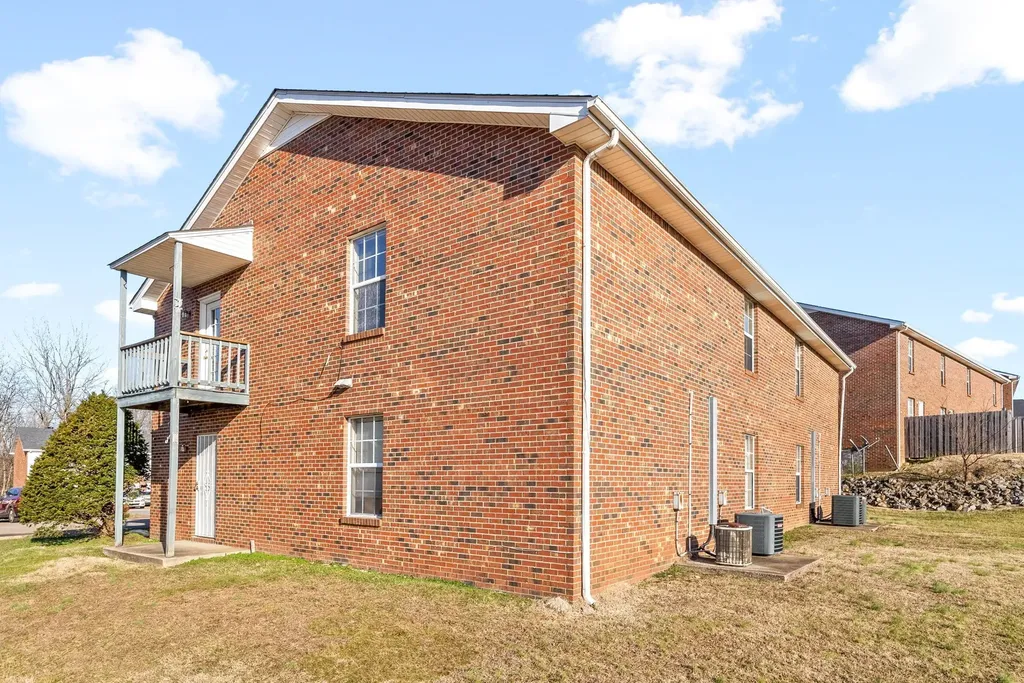 1891 Waters Edge Drive Clarksville TN 37043