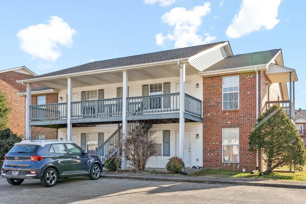 1891 Waters Edge Drive Clarksville TN 37043