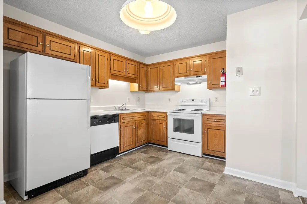 1891 Waters Edge Drive Clarksville TN 37043