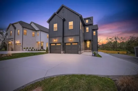 3199A Doak Avenue Nashville TN 37218