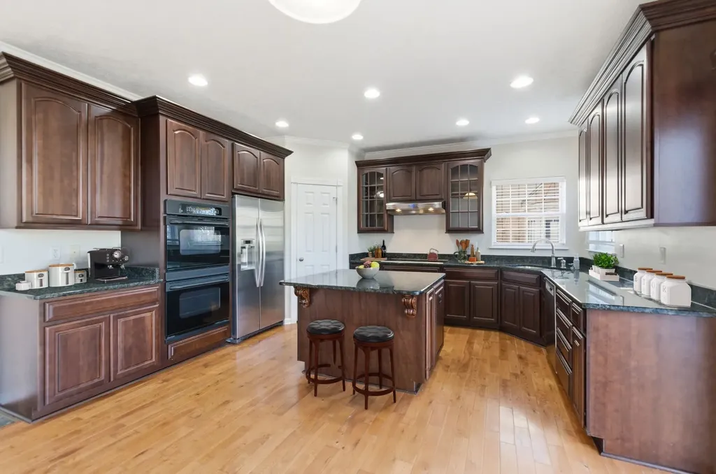 1005 Valley Cove Court Nashville TN 37221