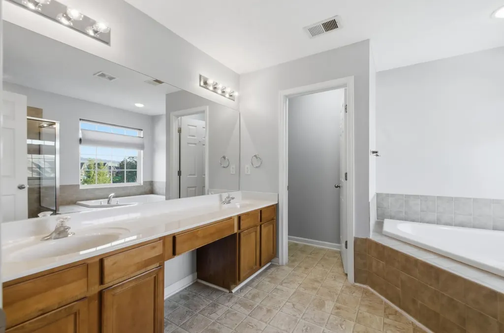 1005 Valley Cove Court Nashville TN 37221