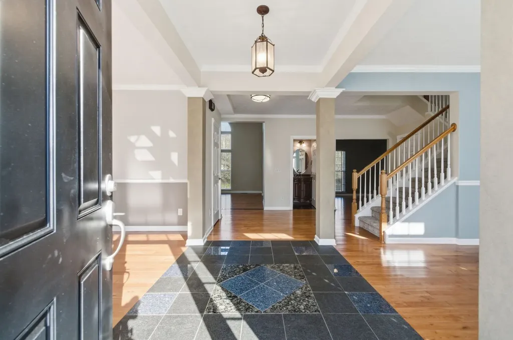 1005 Valley Cove Court Nashville TN 37221