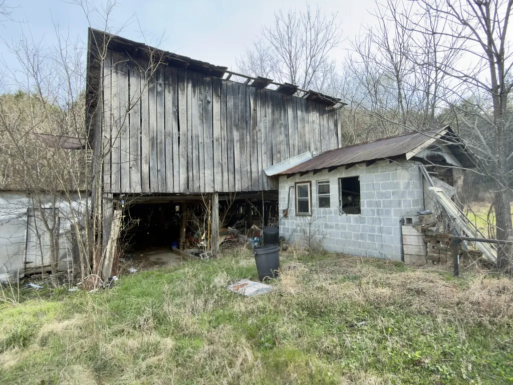 3780 Hurricane Creek Road Woodbury TN 37190