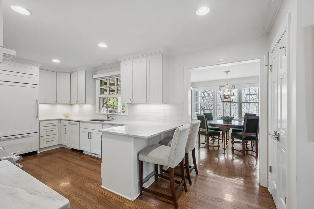 6010 Hickory Valley Road Nashville TN 37205