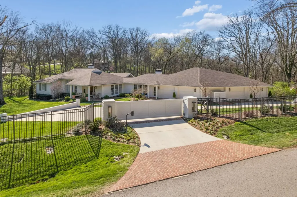 6010 Hickory Valley Road Nashville TN 37205
