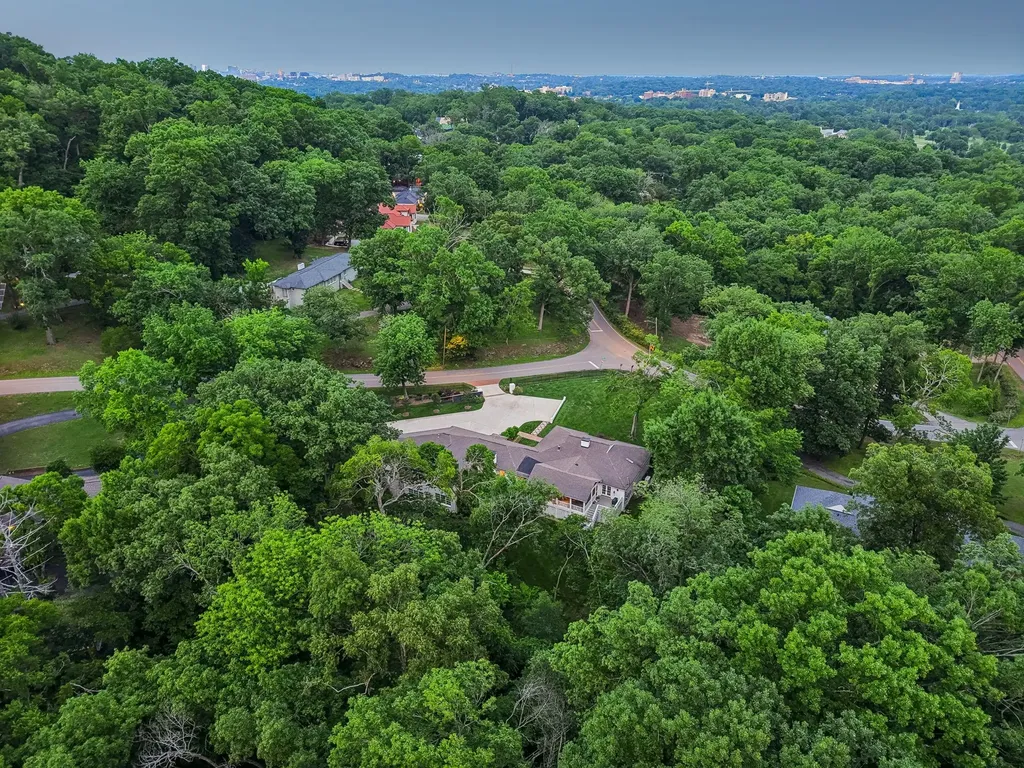6010 Hickory Valley Road Nashville TN 37205