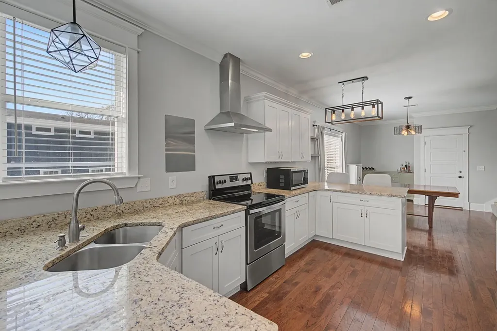 522 S 11th Street Nashville TN 37206