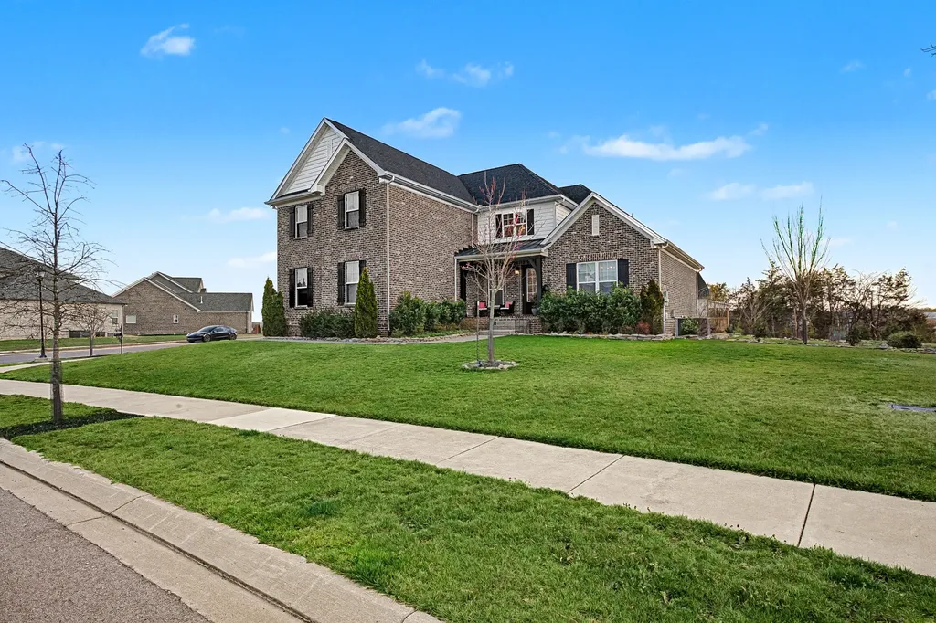 143 Compton Street Gallatin TN 37066