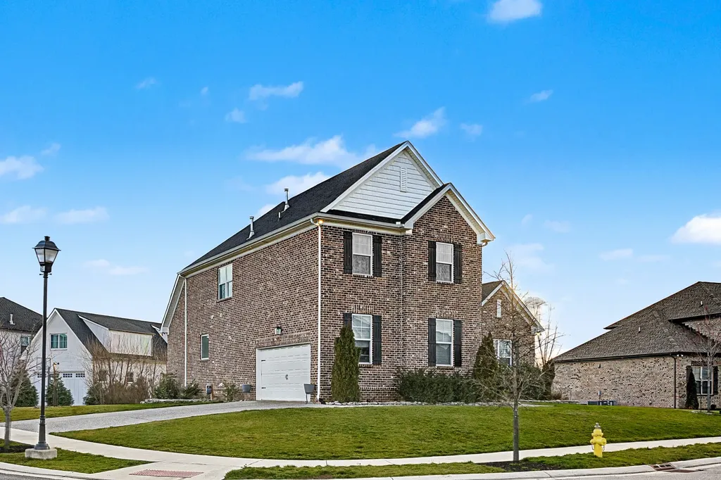 143 Compton Street Gallatin TN 37066