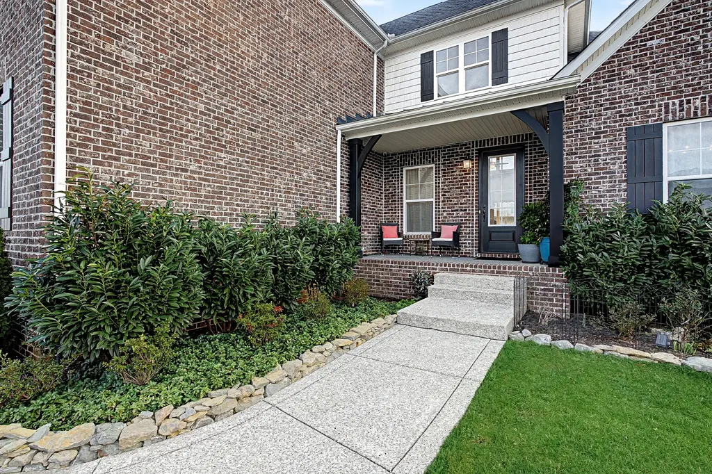 143 Compton Street Gallatin TN 37066