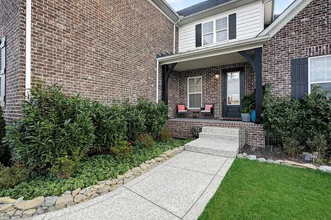 143 Compton Street Gallatin TN 37066