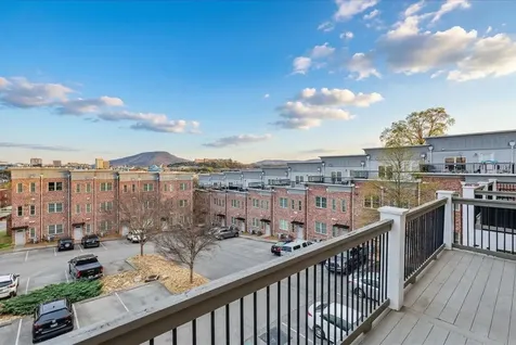 229 Delmont Street Chattanooga TN 37405
