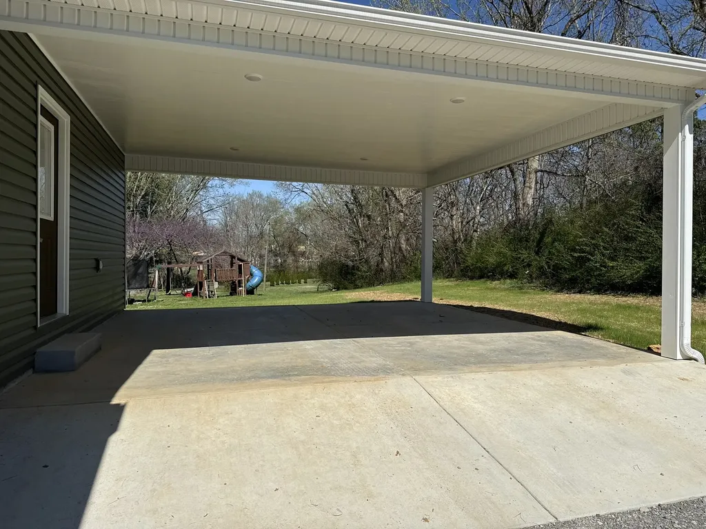 44 Blue Lake Road Mcminnville TN 37110