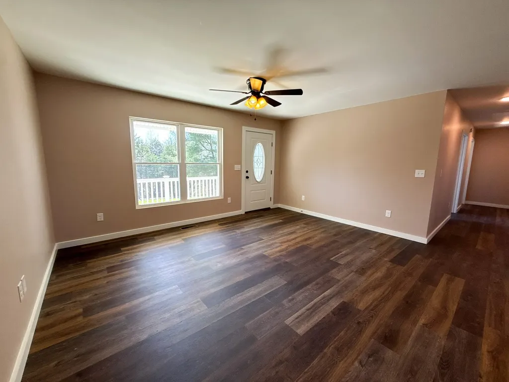 44 Blue Lake Road Mcminnville TN 37110