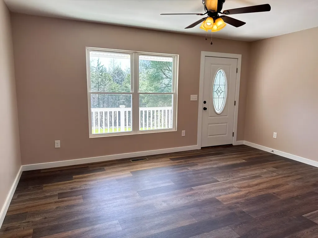 44 Blue Lake Road Mcminnville TN 37110