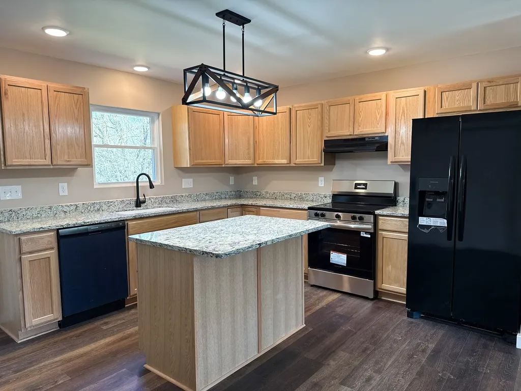 44 Blue Lake Road Mcminnville TN 37110
