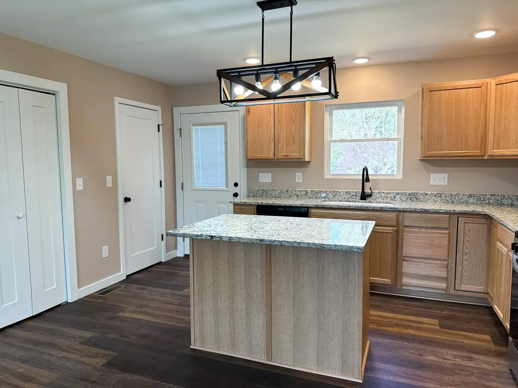 44 Blue Lake Road Mcminnville TN 37110