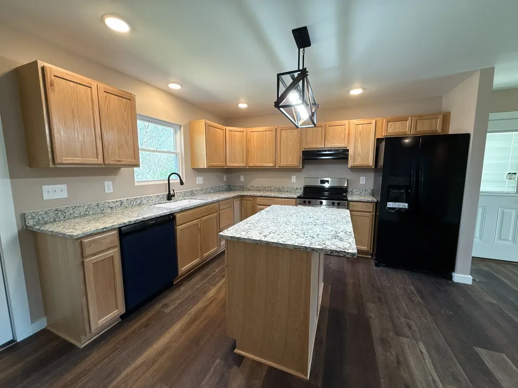 44 Blue Lake Road Mcminnville TN 37110