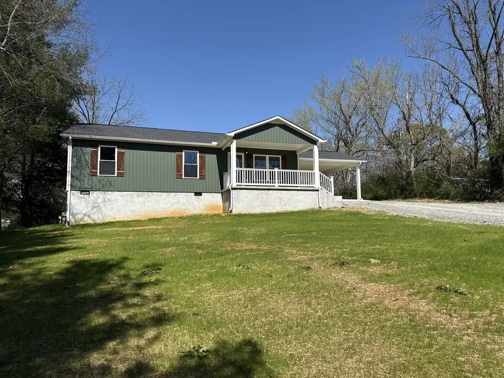 44 Blue Lake Road Mcminnville TN 37110