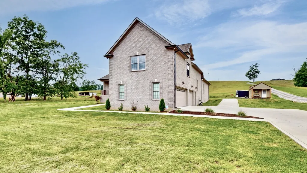 1742 Old Gallatin Road Portland TN 37148