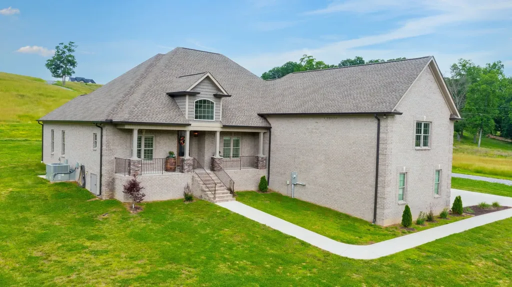 1742 Old Gallatin Road Portland TN 37148