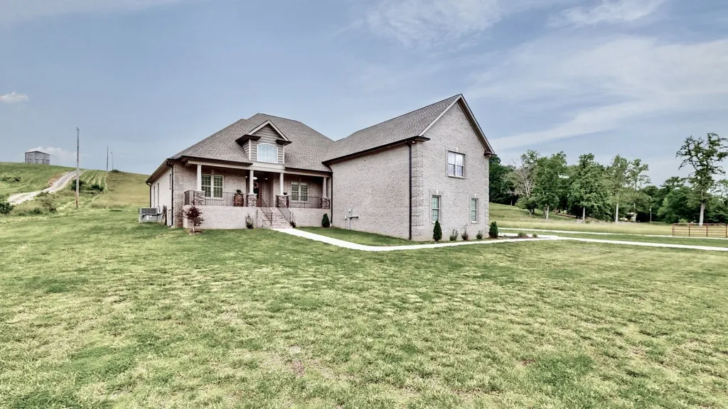 1742 Old Gallatin Road Portland TN 37148