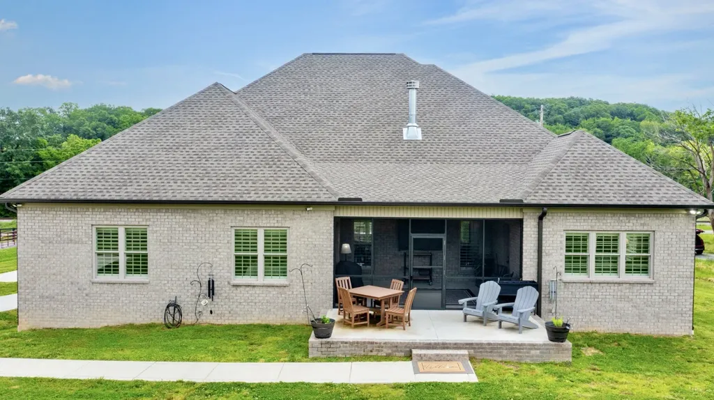 1742 Old Gallatin Road Portland TN 37148