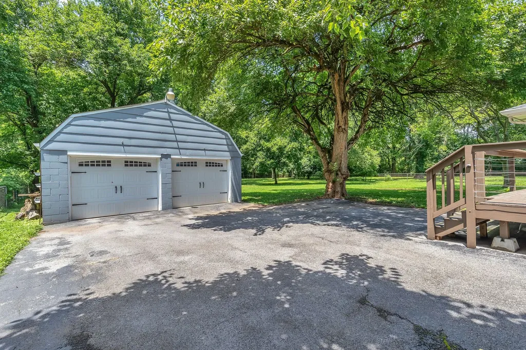 457 Ewing Lane Nashville TN 37207
