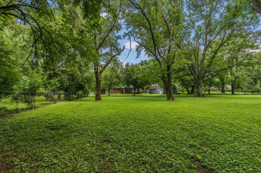 457 Ewing Lane Nashville TN 37207