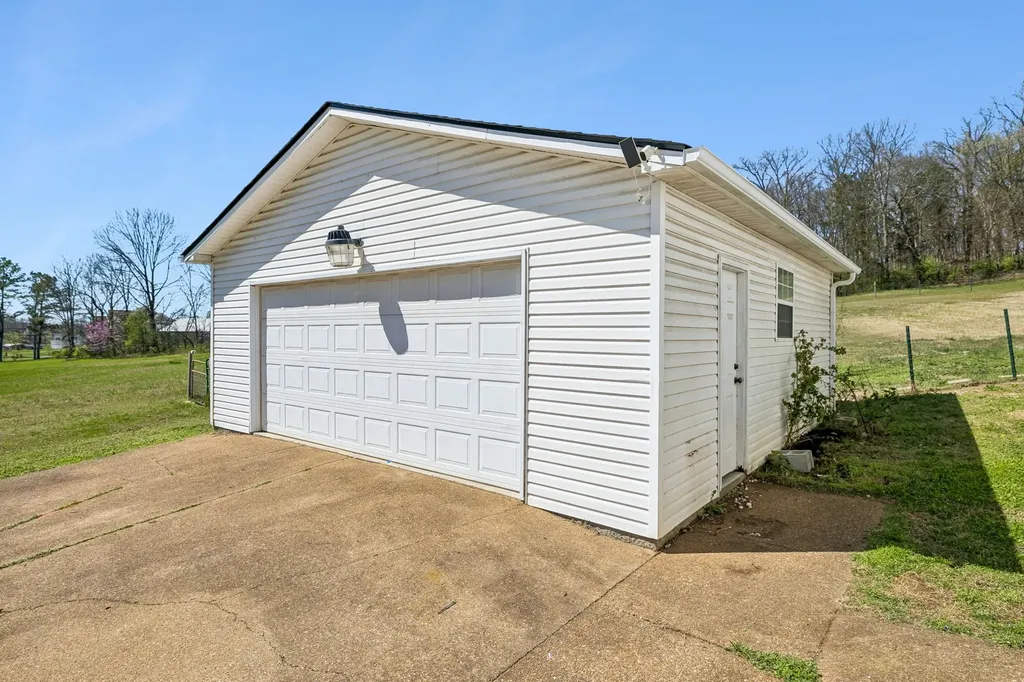 1245 Cliff Amos Road Spring Hill TN 37174