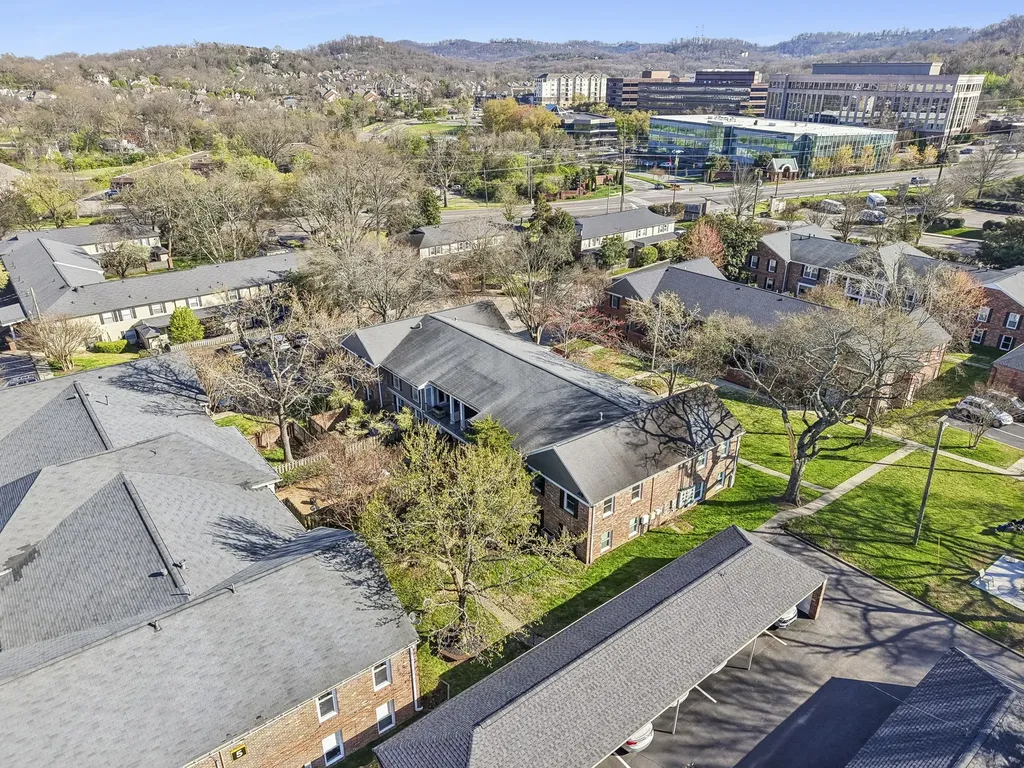 5025 Hillsboro Pike Nashville TN 37215