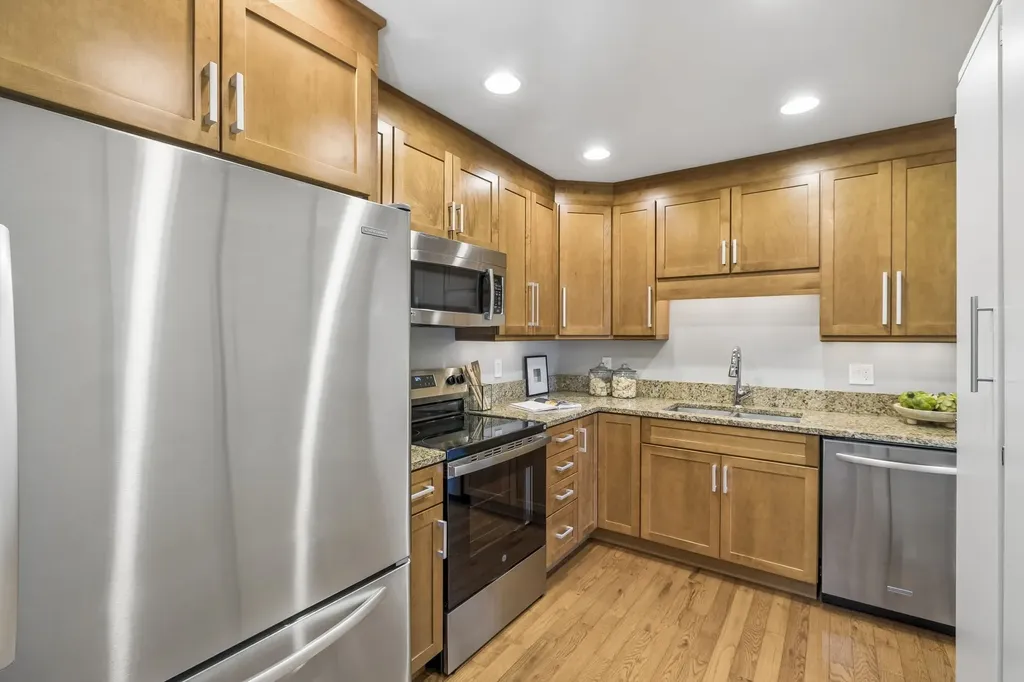 5025 Hillsboro Pike Nashville TN 37215