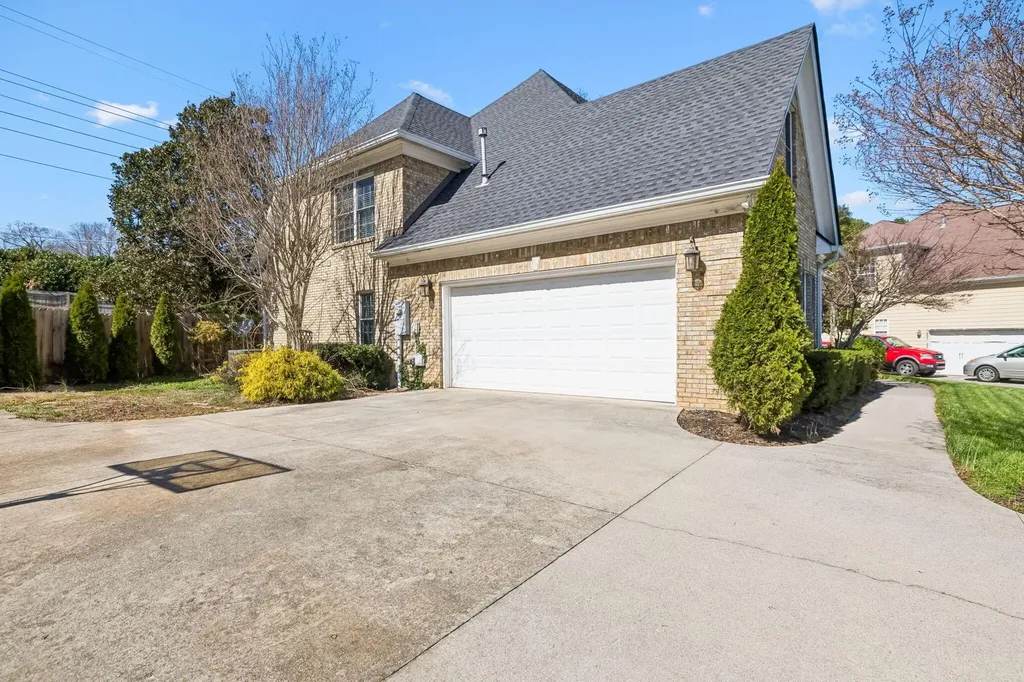 10421 Laurel Pointe Lane Knoxville TN 37931