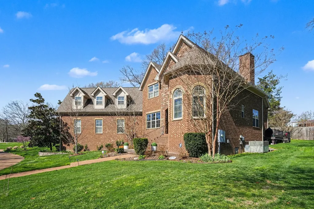 5094 Moss Road Nashville TN 37221