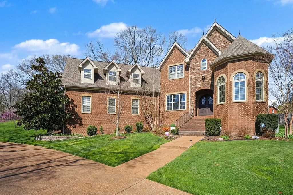 5094 Moss Road Nashville TN 37221