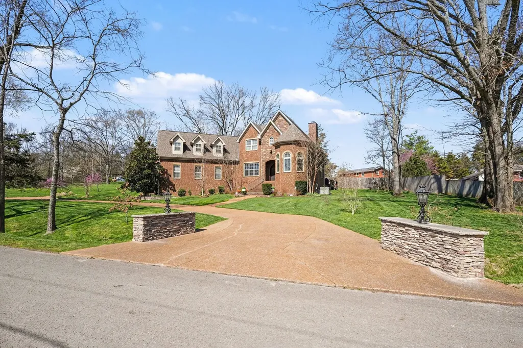 5094 Moss Road Nashville TN 37221
