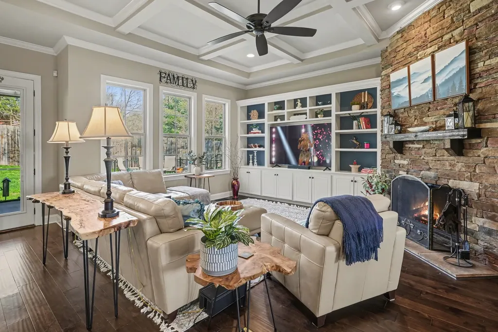 5094 Moss Road Nashville TN 37221