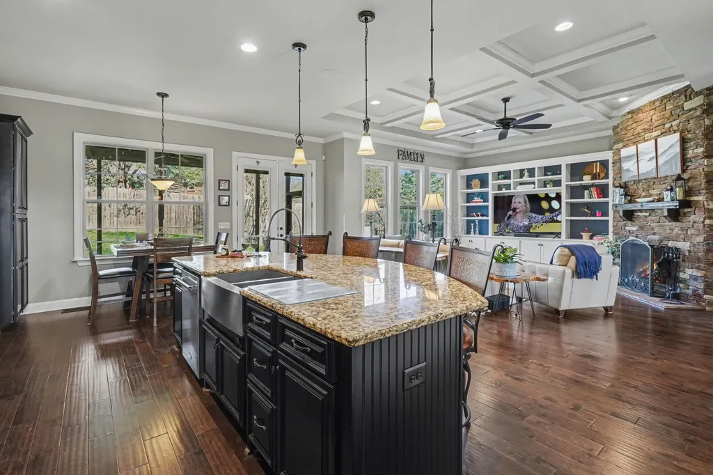 5094 Moss Road Nashville TN 37221