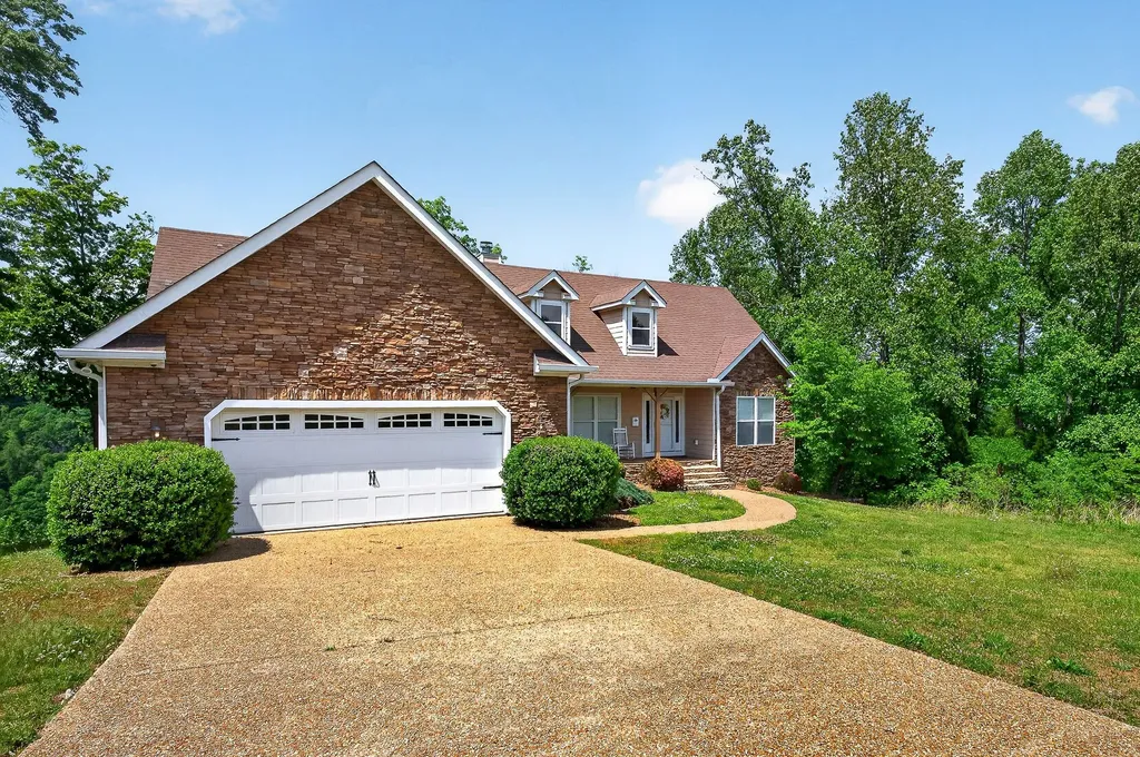 1175 W Hutchins Bend Road Sparta TN 38583