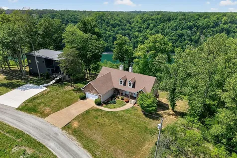 1175 W Hutchins Bend Road Sparta TN 38583