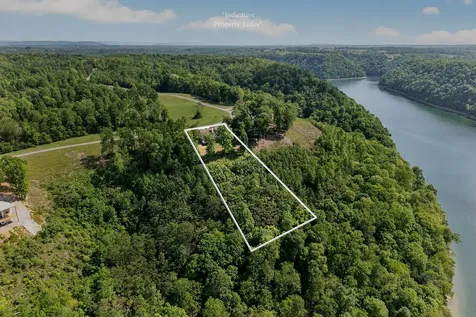 1175 W Hutchins Bend Road Sparta TN 38583