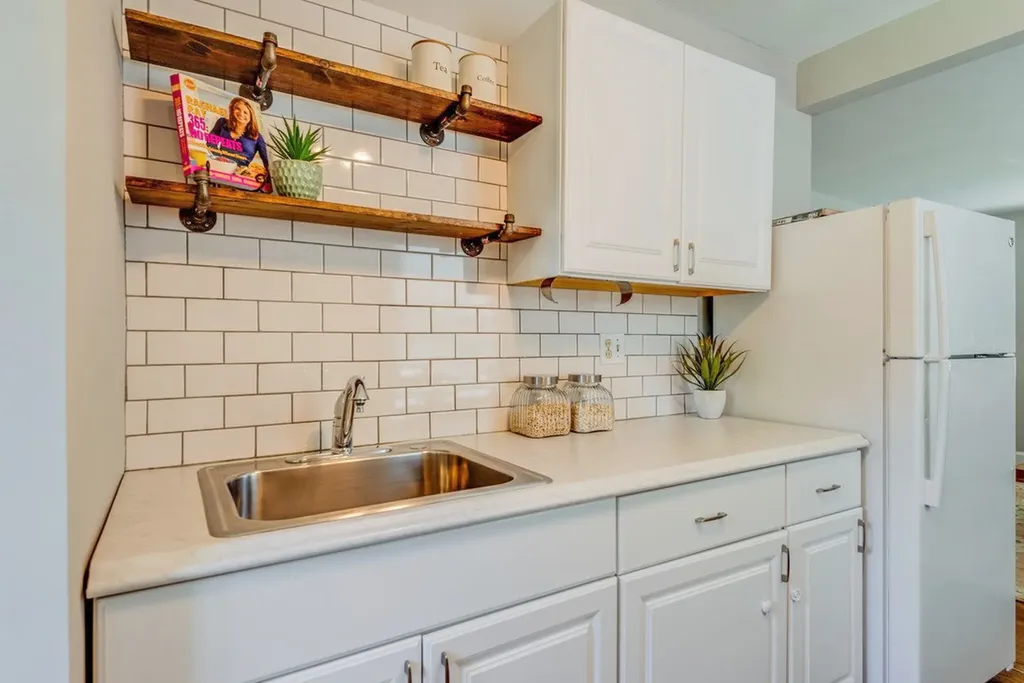 1904 Warfield Drive Nashville TN 37215